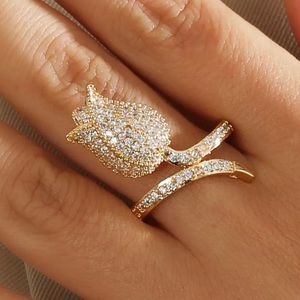 ✨✨Dainty Gold Rose Ring✨✨